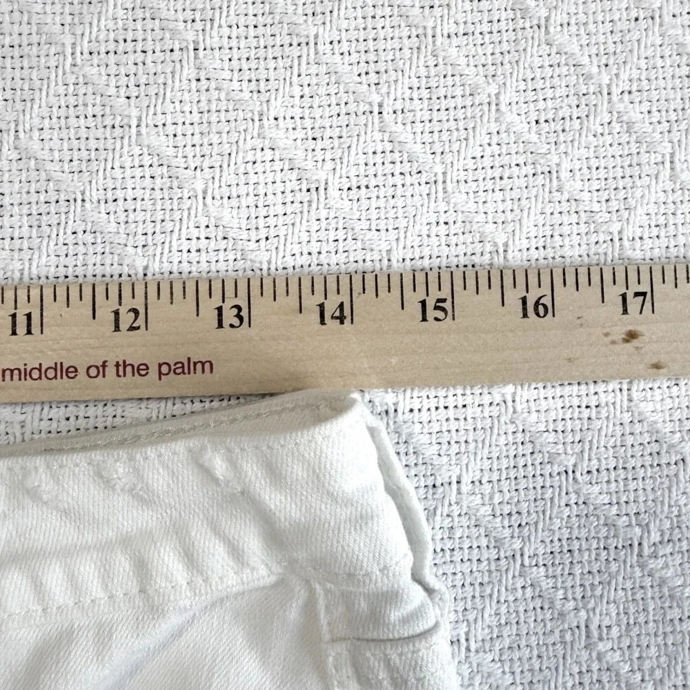 American Eagle White Distressed Denim Mini Skirt Size 6 Frayed Hem Stretch